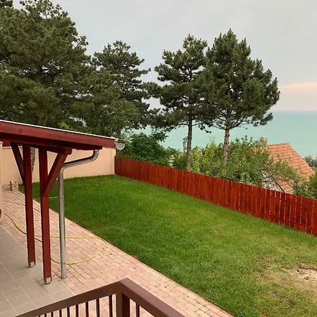 Kenese Panorama Apartman 2 * Balatonkenese